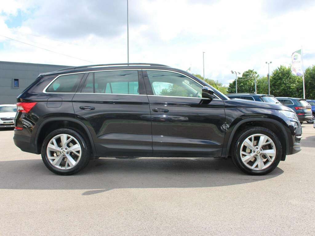 Skoda Kodiaq 1.5 Tsi Se L Dsg 7 Seat PY70FFS Black #4