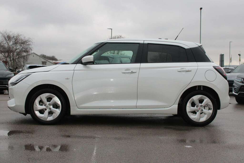 Suzuki Swift 1.2 Mild Hybrid Motion White #3