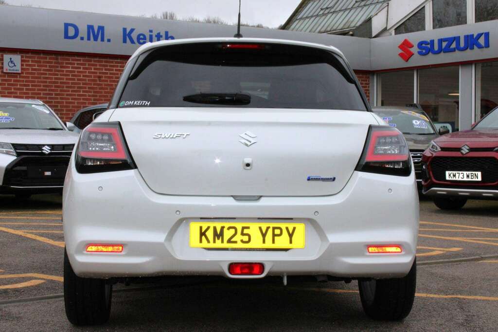 Suzuki Swift 1.2 Mild Hybrid Motion White #5