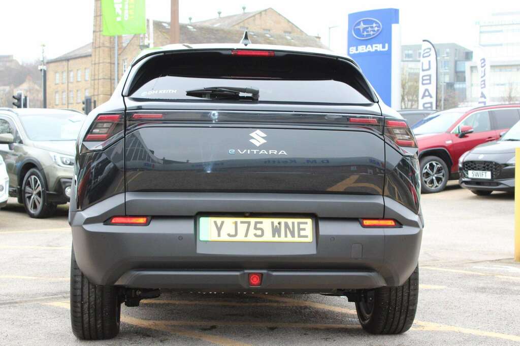 Suzuki Vitara 128Kw Ultra 61Kwh Black #6