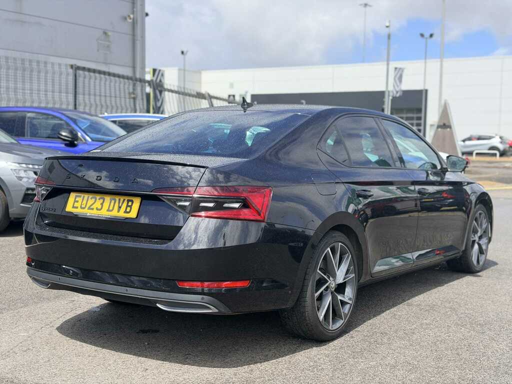 Skoda Superb 2.0 Tdi Cr Sport Line Plus Dsg EU23DVB Black #4