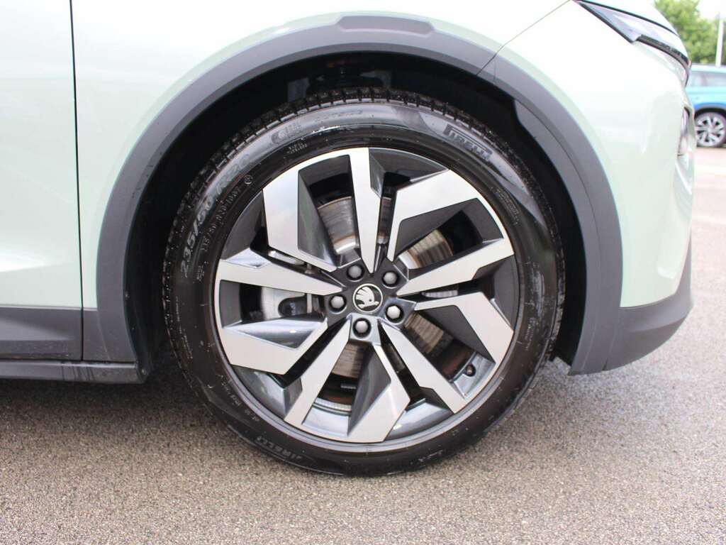 Skoda Elroq 210Kw 85 Sportline 82Kwh Green #5