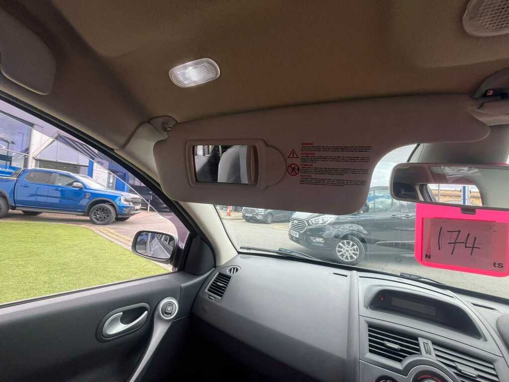 Renault Megane 1.4 16V Expression Red #14