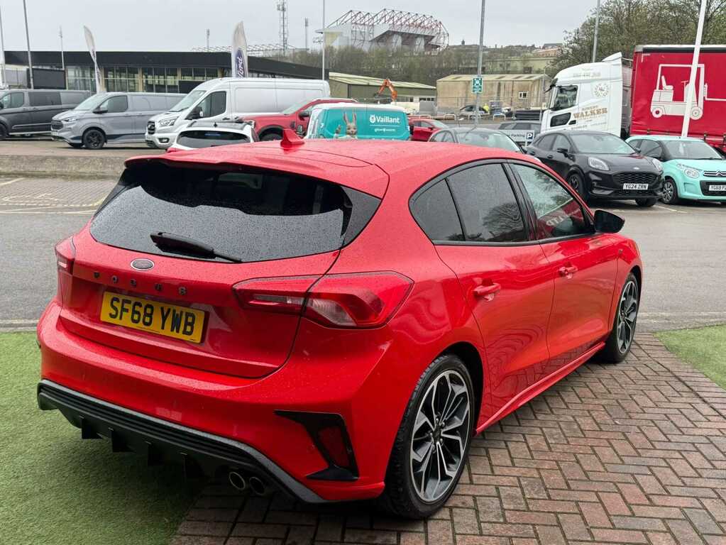 Ford Focus 1.0T Ecoboost St-line X Hatchback Manua Red #4