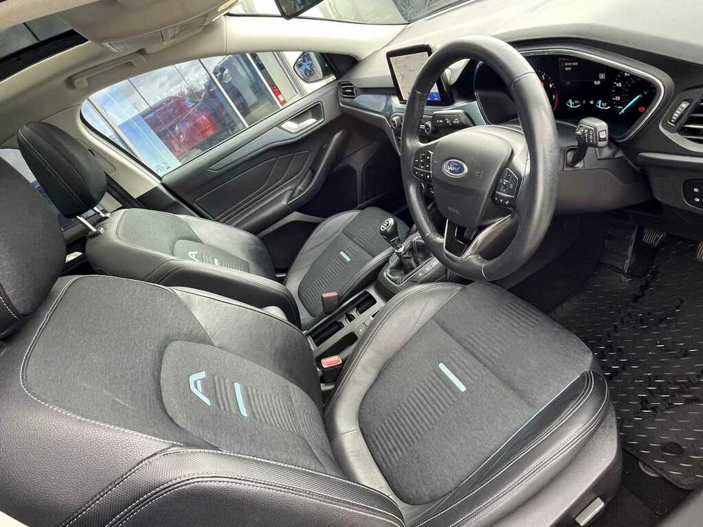 Ford Focus 1.0 Ecoboost 125 Active X FJ70OYD White #6