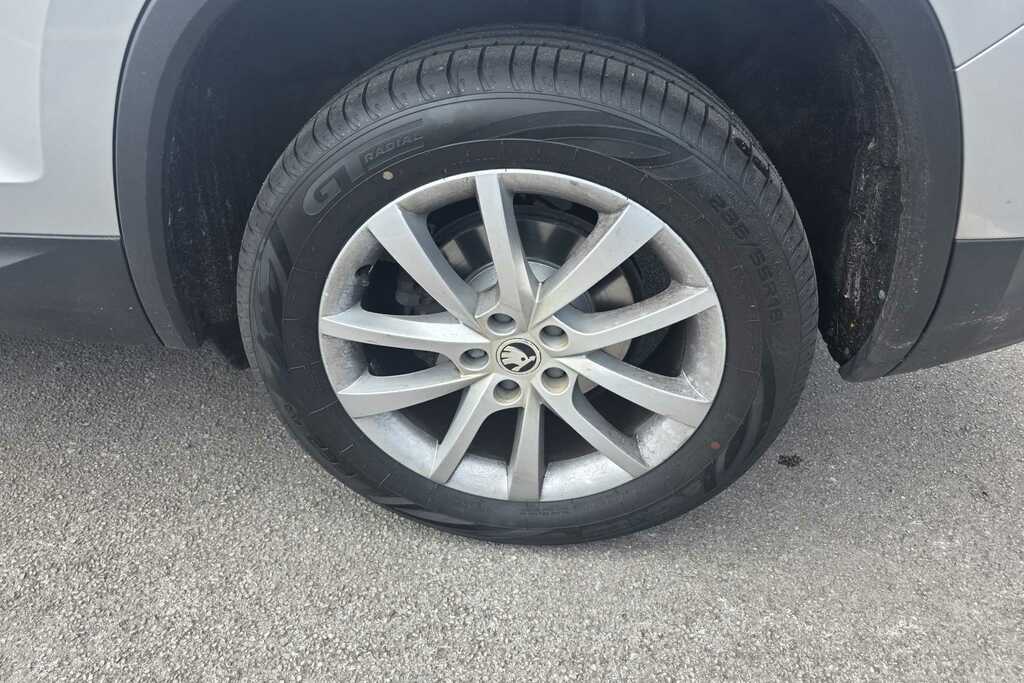 Skoda Kodiaq 1.5 Tsi Se Dsg 7 Seat YD22FHY Silver #5