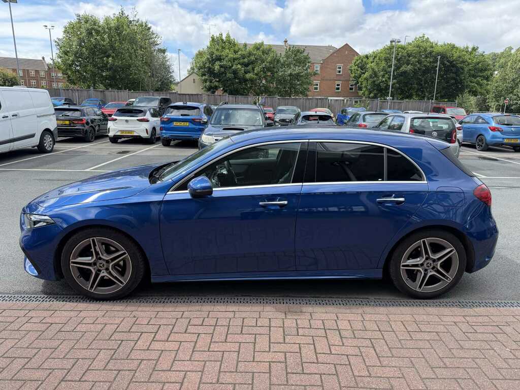 Mercedes-Benz A Class A180 Amg Line Executive YL73BNB Blue #4