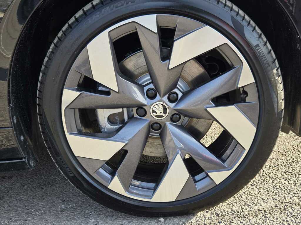 Skoda ENYAQ 250Kw Vrs 84Kwh 4X4 Black #5