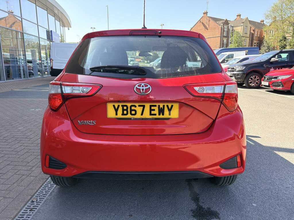 Toyota Yaris 1.5 Vvt-i Icon YB67EWY Red #4