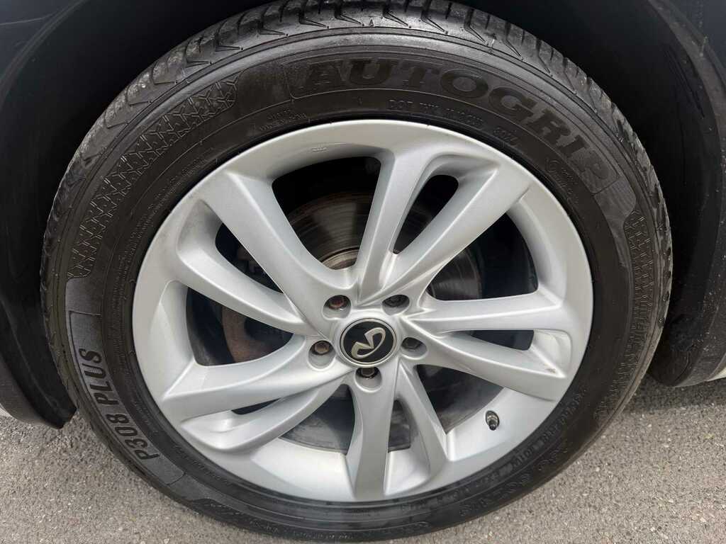 Infiniti Q30 Hatchback 2.2D Sport Dct Euro 6 Ss 201919 White #9