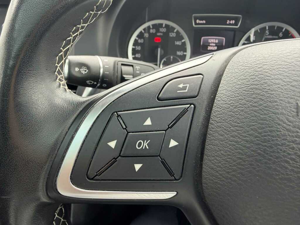 Infiniti Q30 Hatchback 2.2D Sport Dct Euro 6 Ss 201919 White #28