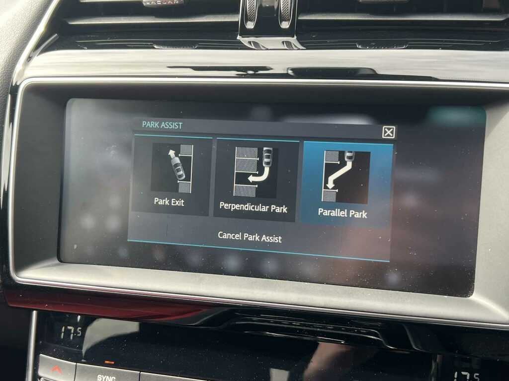 Jaguar XE 2.0D 180 Prestige Awd White #22