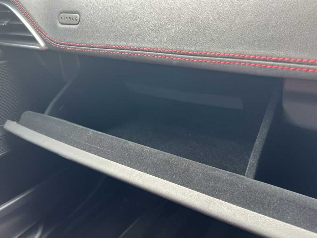 Jaguar XE 2.0D 180 Prestige Awd White #30