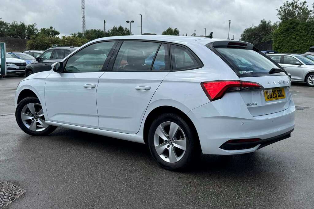 Skoda Scala 1.0 Tsi 116 Se Edition Dsg White #3
