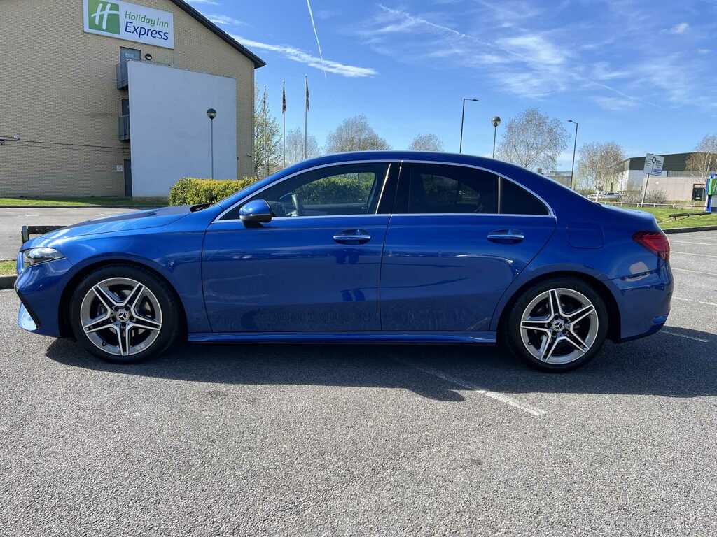 Mercedes-Benz A Class A180 Amg Line Executive YN24WSV Blue #4