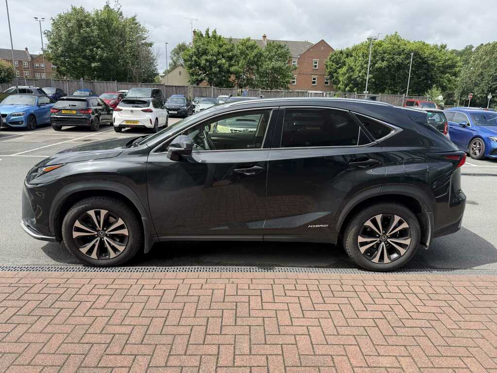 Lexus NX 300H 2.5 Cvt 8 Nav Black #4