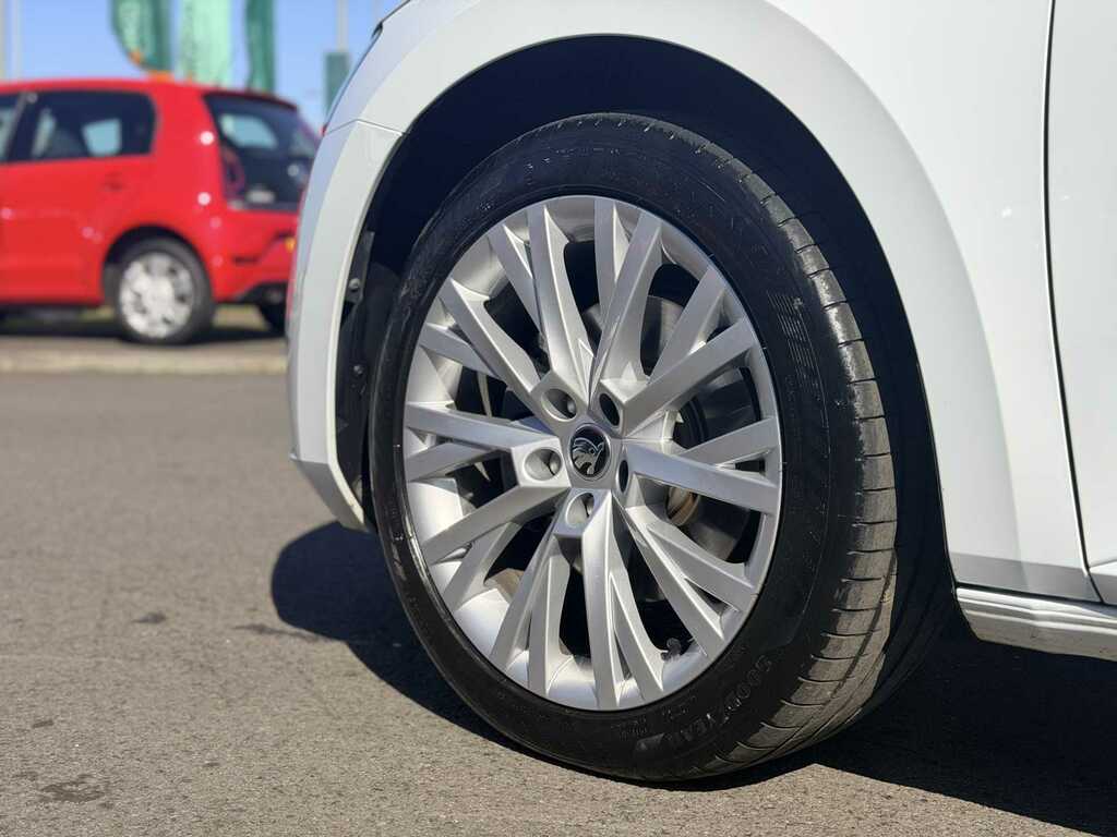 Skoda Superb 2.0 Tdi Cr Se L Dsg White #5
