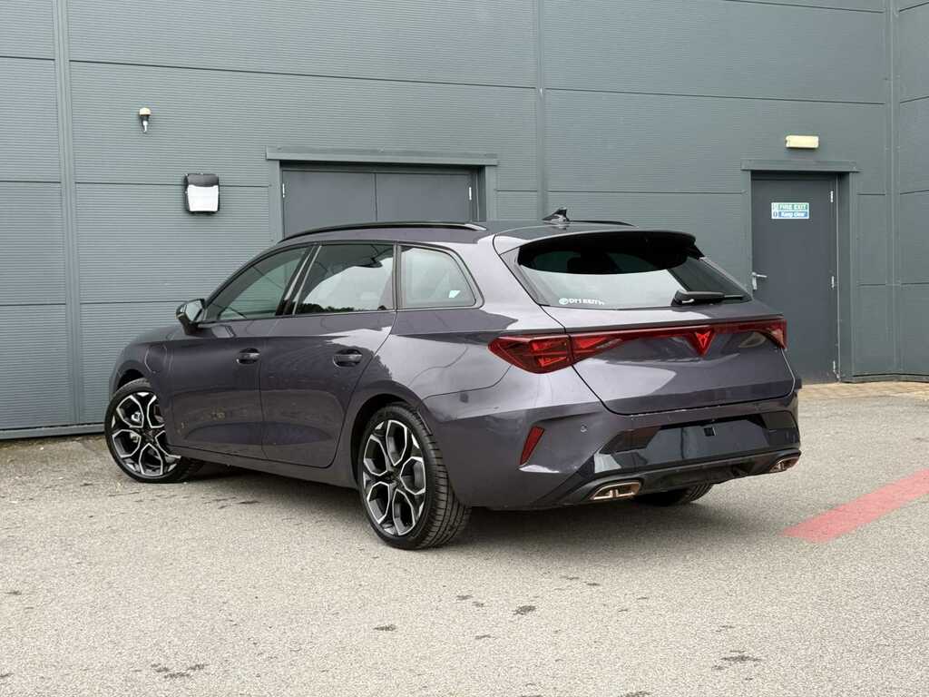 Cupra Leon 1.5 Ehybrid 204 V2 Dsg Purple #3