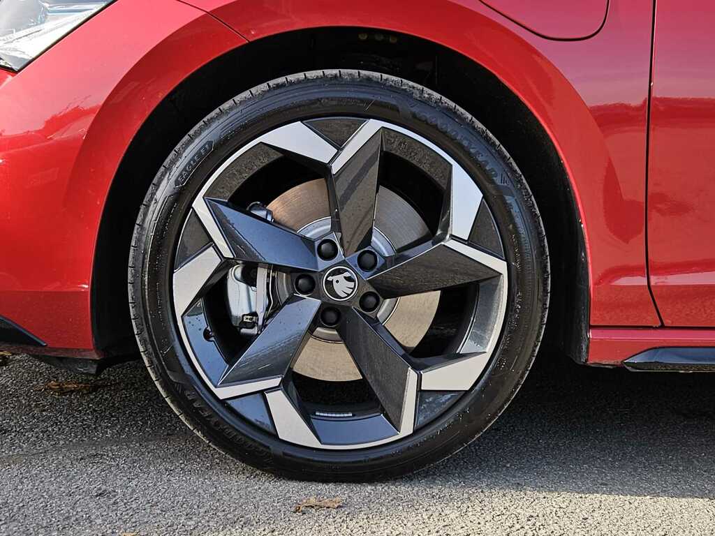 Skoda Superb Superb Estate Sportline 1.5 Tsi Iv 204 Ps Dsg 2026 Red #5