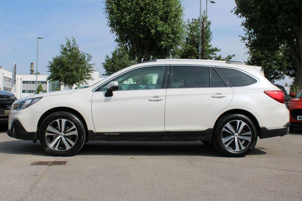 Subaru Outback 2.5I Se Premium Lineartronic White #3