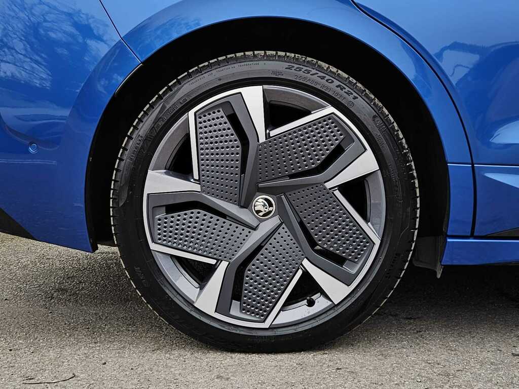 Skoda ENYAQ 250Kw Vrs 82Kwh 4X4 Blue #5