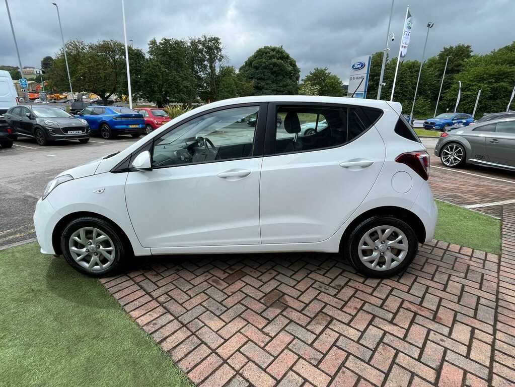 Hyundai I10 Play Red #29