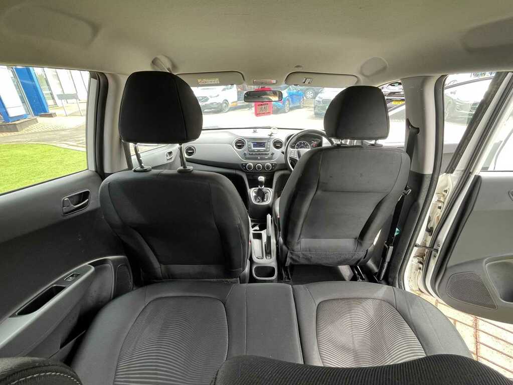 Hyundai I10 Play Red #36