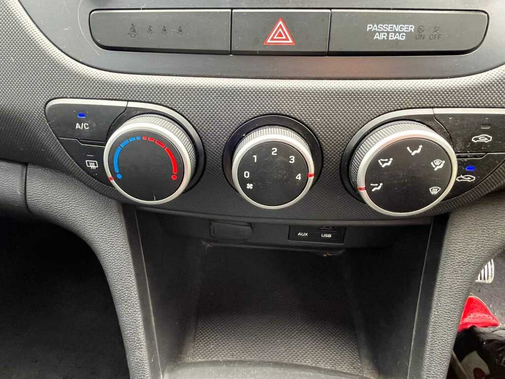 Hyundai I10 Play Red #23