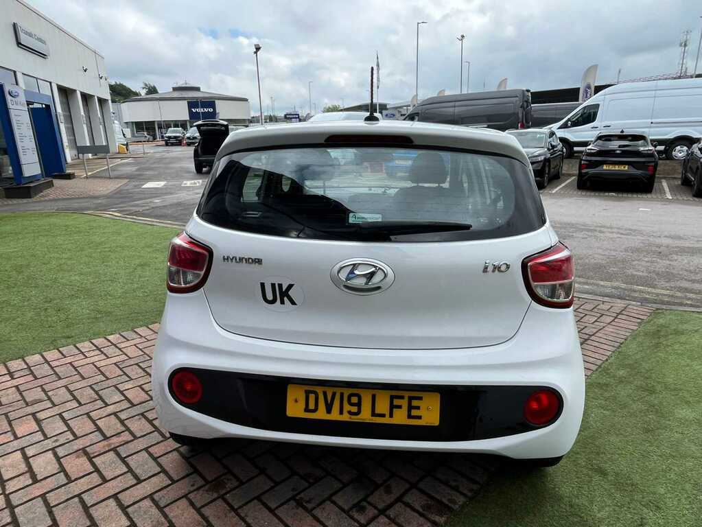 Hyundai I10 Play Red #40