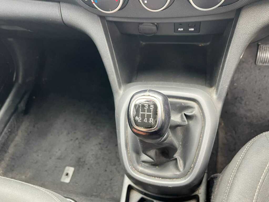 Hyundai I10 Play Red #32