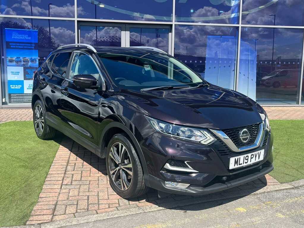 Nissan Qashqai 1.3 Dig-t N-connecta Black