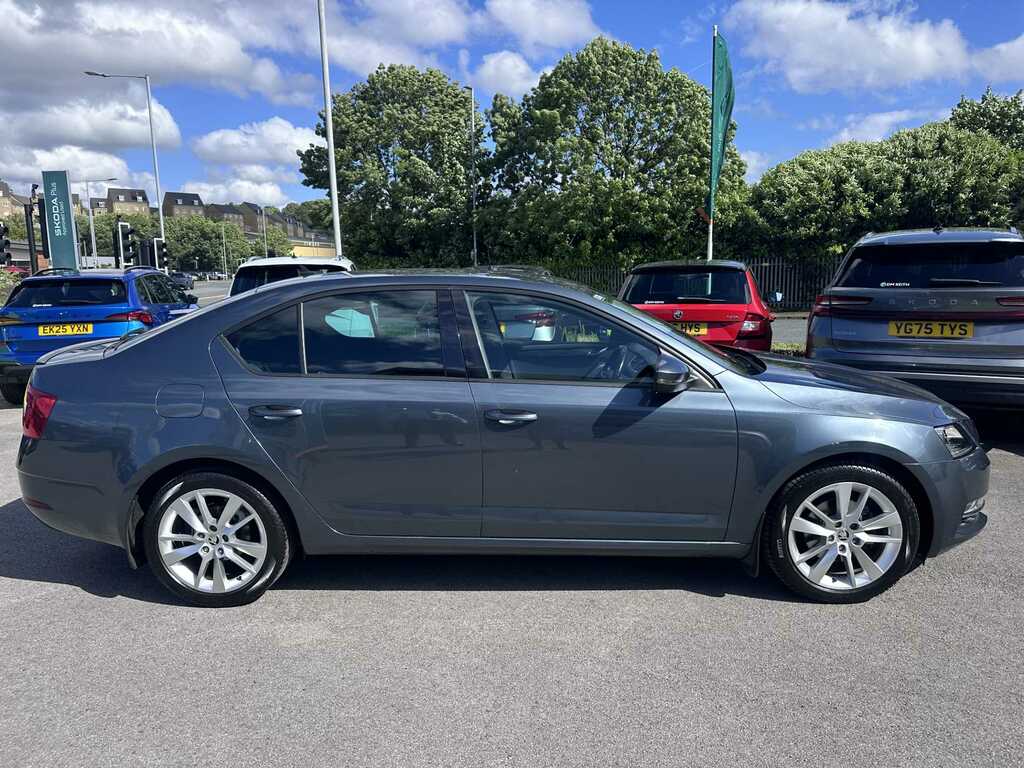 Skoda Octavia 1.5 Tsi Se L YD68ZMK Grey #5