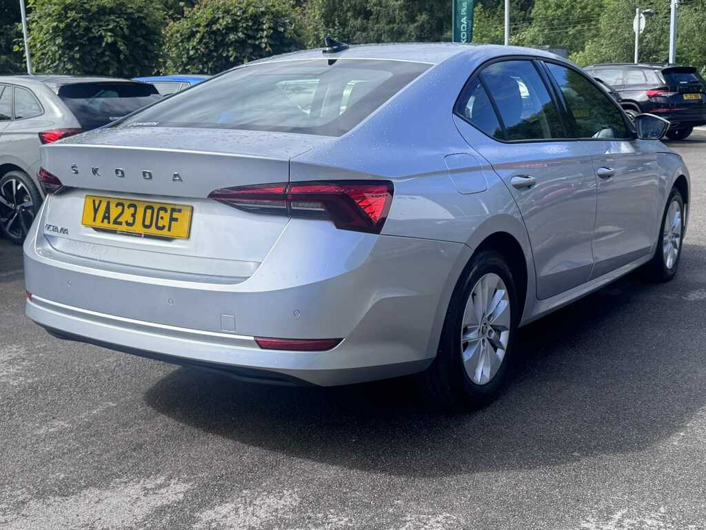 Skoda Octavia 1.5 Tsi Se YA23OCF Silver #2