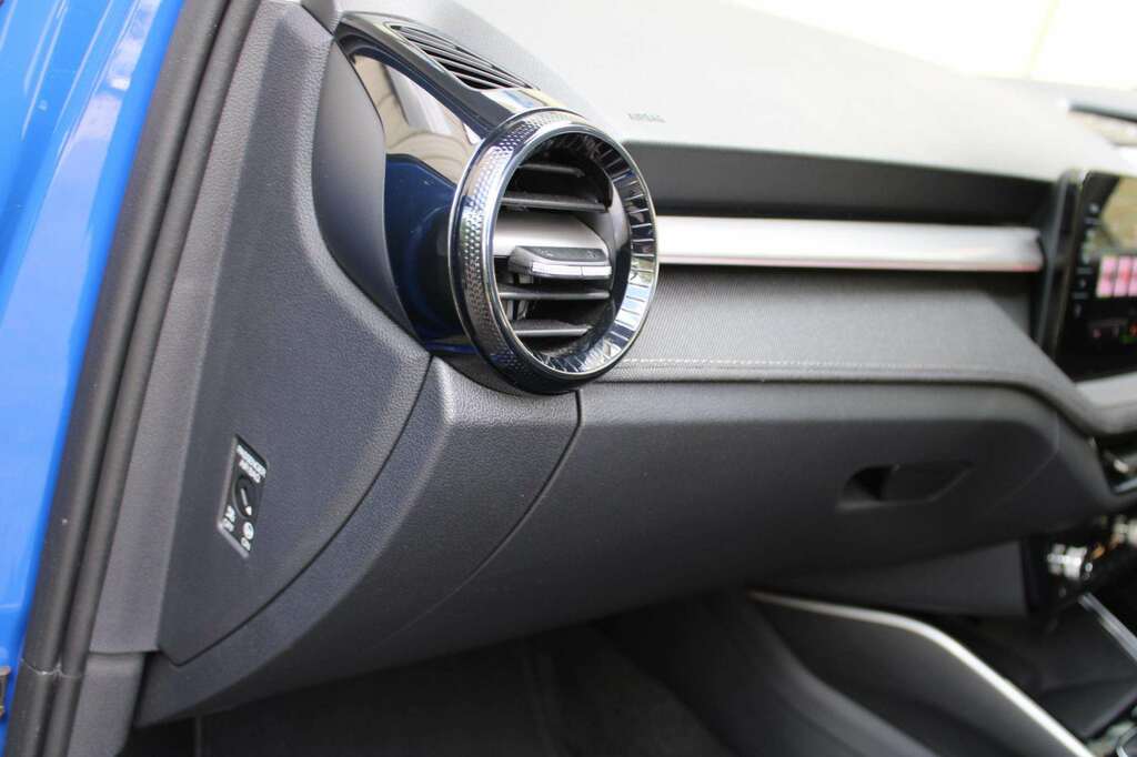 Skoda Fabia Fabia Colour Edition Tsi White #31