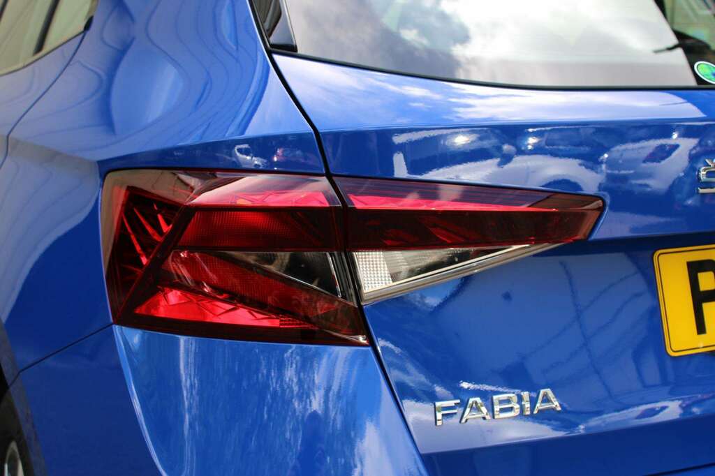 Skoda Fabia Fabia Colour Edition Tsi White #34