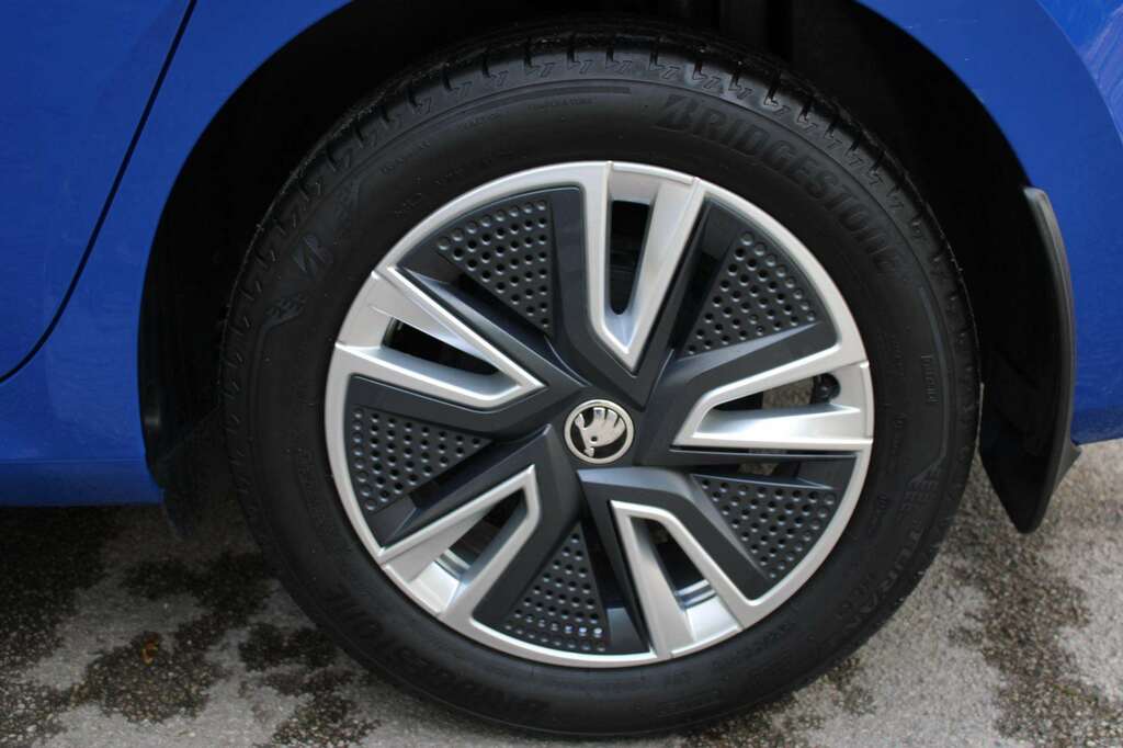 Skoda Fabia Fabia Colour Edition Tsi White #32