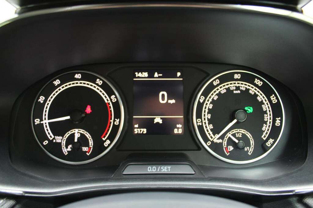Skoda Fabia Fabia Colour Edition Tsi White #13