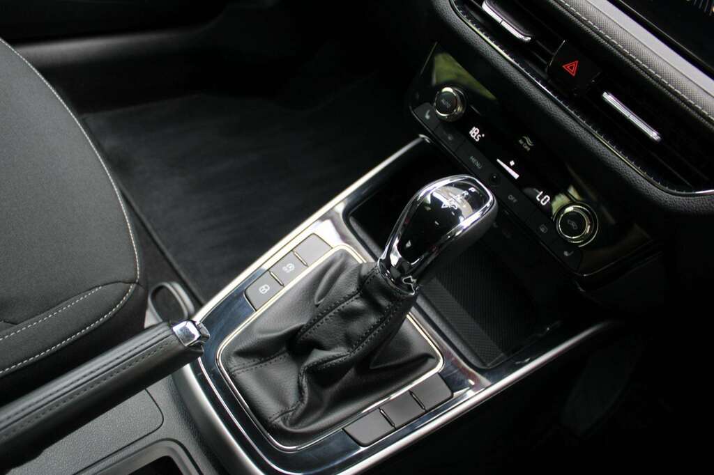 Skoda Fabia Fabia Colour Edition Tsi White #17