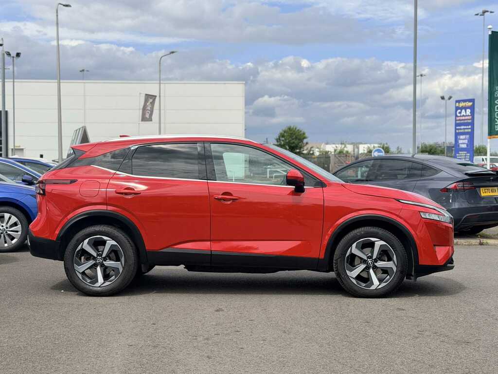 Nissan Qashqai 1.3 Dig-t Mh N-connecta Red #3