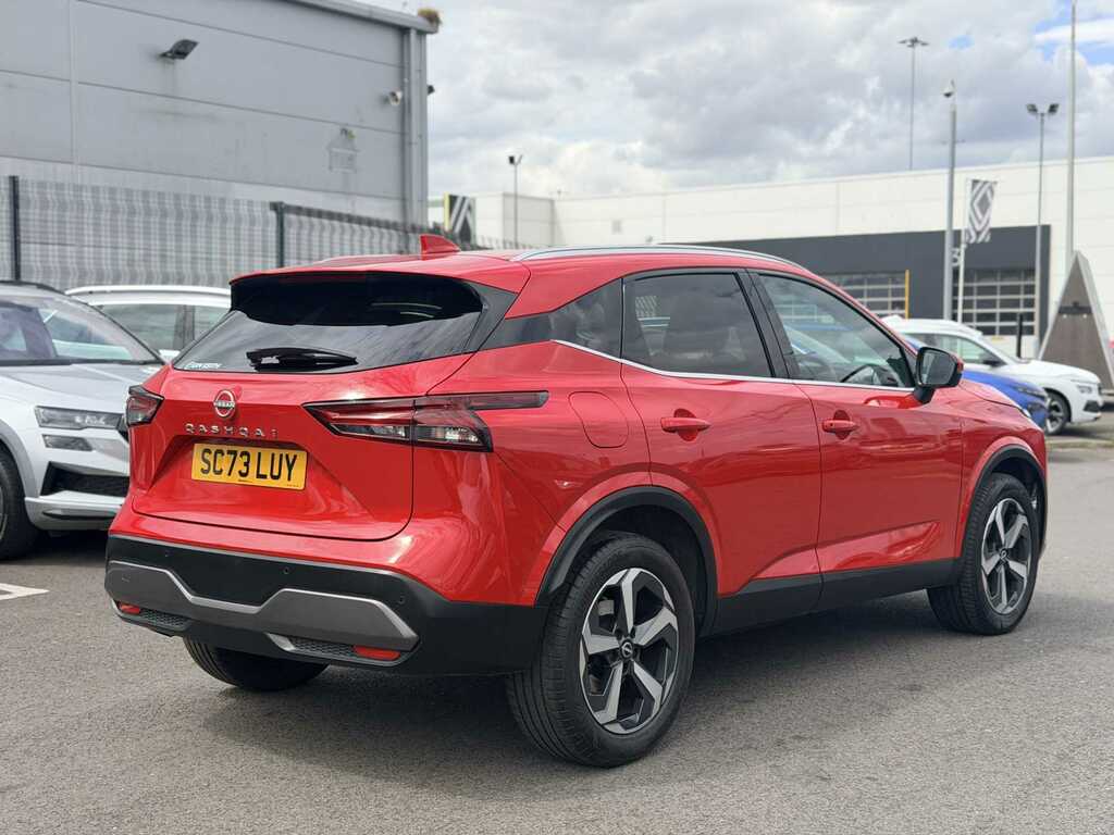 Nissan Qashqai 1.3 Dig-t Mh N-connecta Red #4