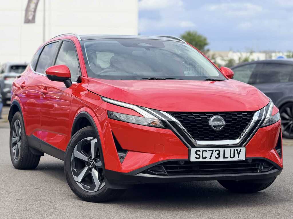 Nissan Qashqai 1.3 Dig-t Mh N-connecta Red
