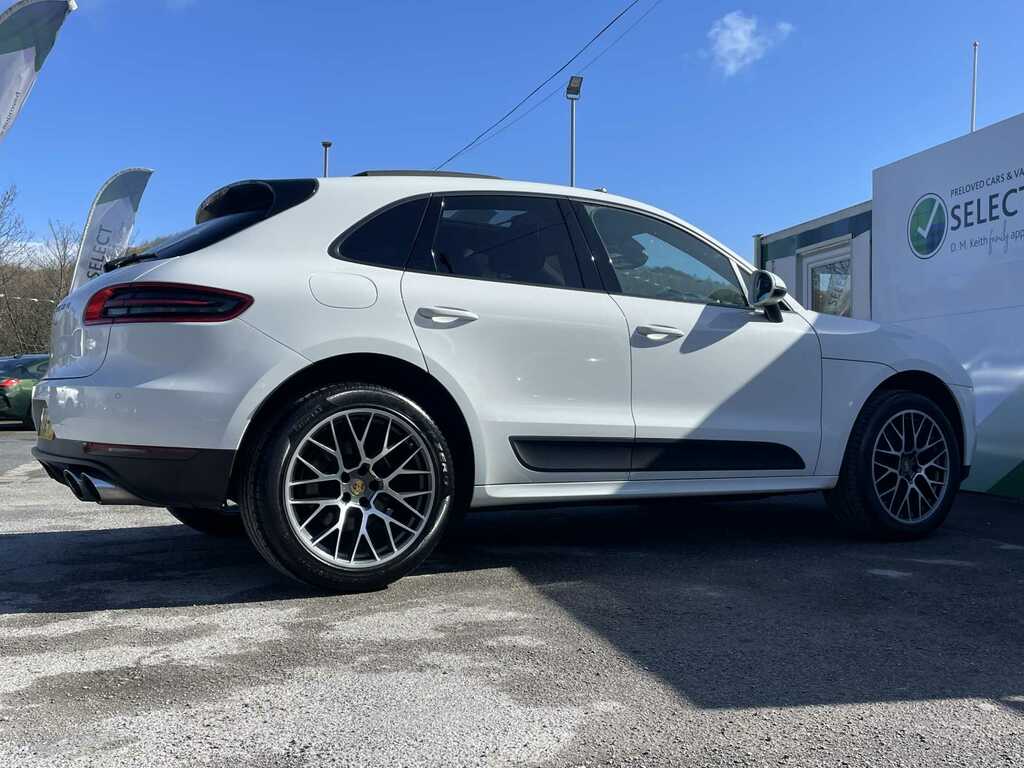 Porsche Macan Suv Red #16