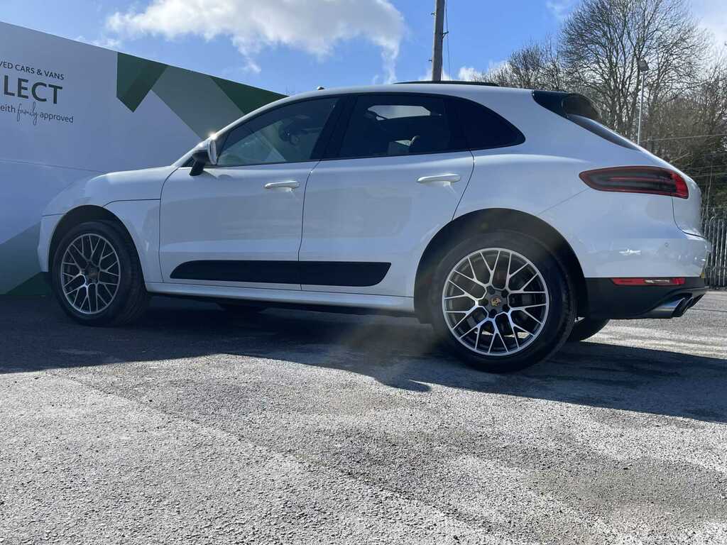 Porsche Macan Suv Red #17