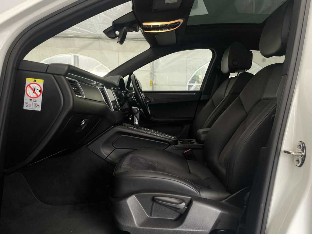 Porsche Macan Suv Red #28