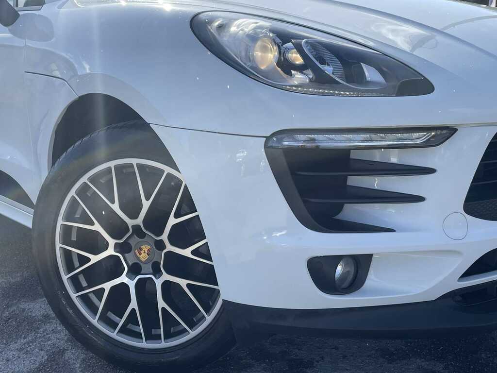 Porsche Macan Suv Red #9