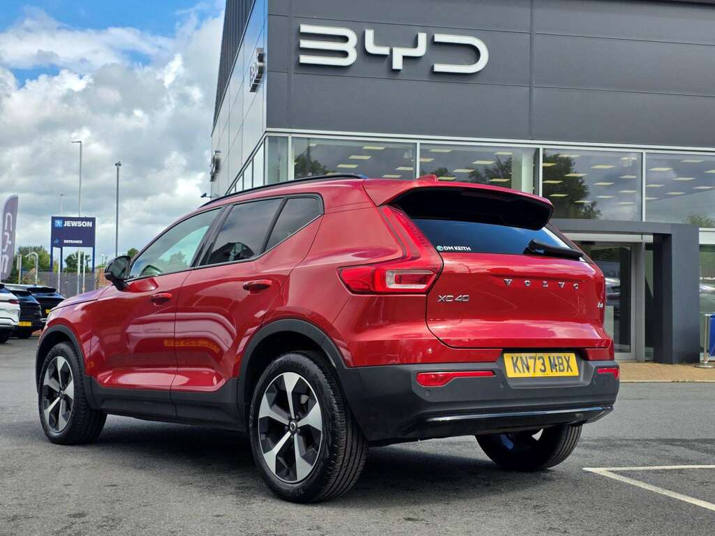 Volvo XC40 2.0 B4p Plus Dark KN73MBX Red #3