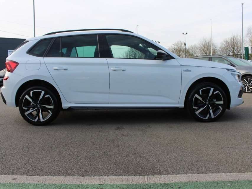 Skoda Kamiq 1.5 Tsi Monte Carlo Edition Dsg White #4