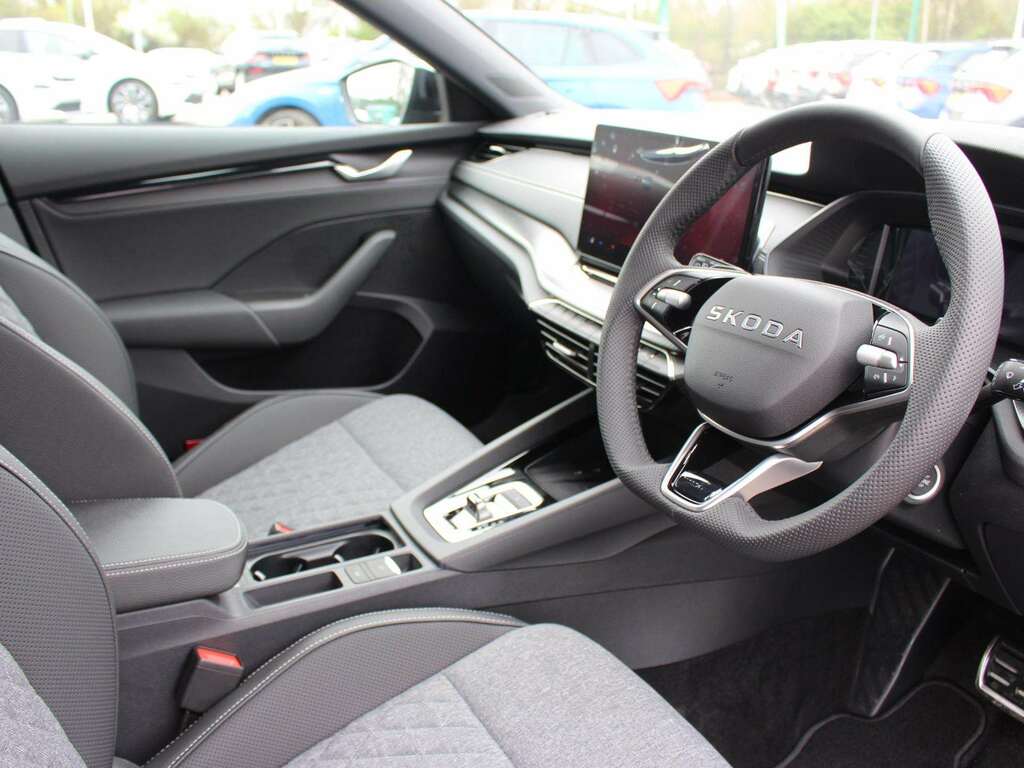 Skoda Octavia 1.5 Tsi 150 E-tec Sportline Dsg Black #6