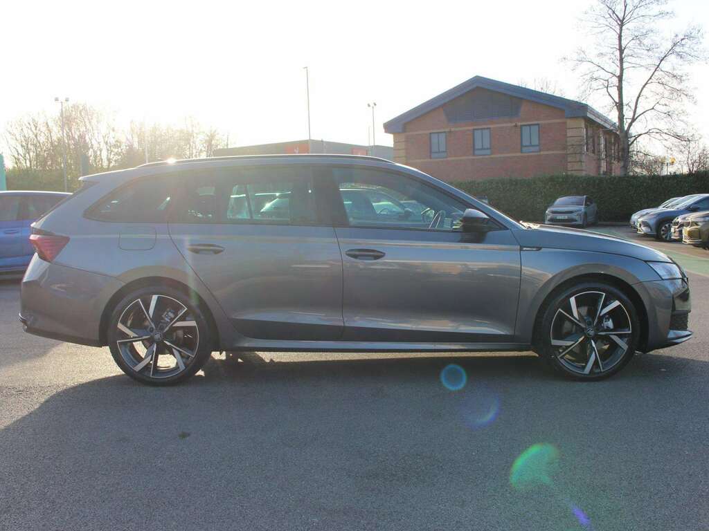 Skoda Octavia 1.5 Tsi 150 E-tec Sportline Dsg Grey #4