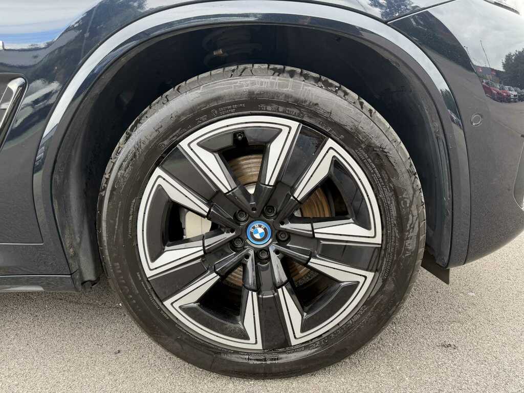 BMW iX3 M Sport Black #2